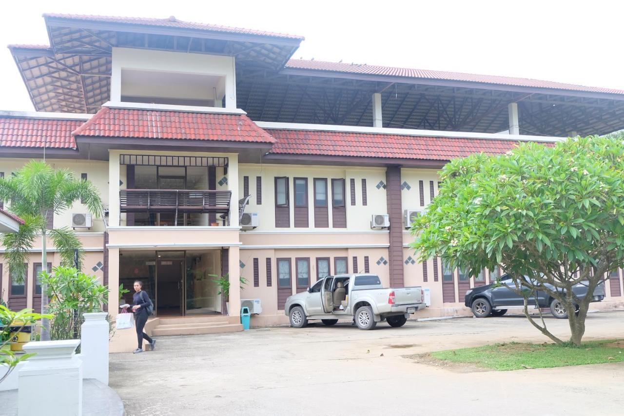 Royal Princess City Lamphun Hotel Exterior photo